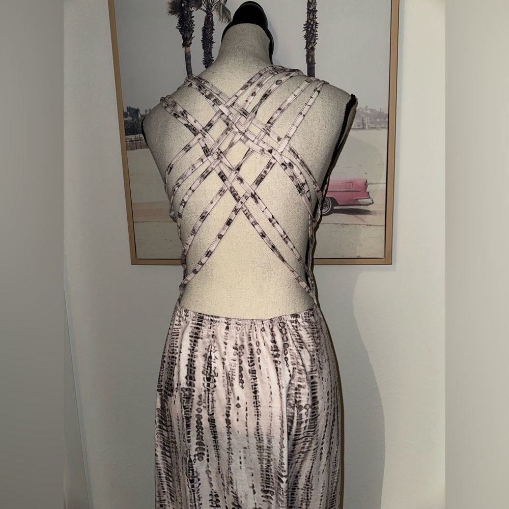 Backless Patterned Maxi Dress - Picture 2 of 2